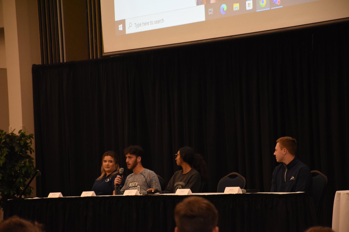 CogginCollege's tweet photo. We had over 200 students in attendance for our Foundations in Business event held September 18th. The event allowed students to learn about the amazing tips and opportunities provided by advising and study abroad. https://t.co/CCVcorA9i6