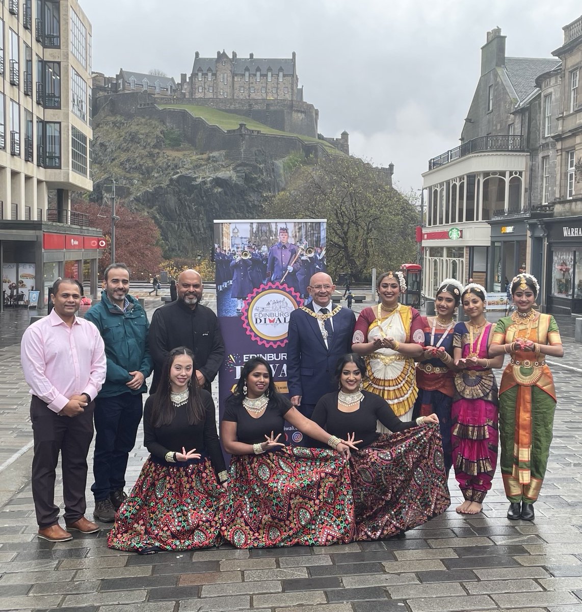 Fantastic to meet some of the organisers and performers @edinburghdiwali today. In these often dark times the 'festival of light' is more important than ever🏴󠁧󠁢󠁳󠁣󠁴󠁿🇮🇳 Find out more here and make sure to come along this Sunday (November 19): edinburghdiwali.co.uk