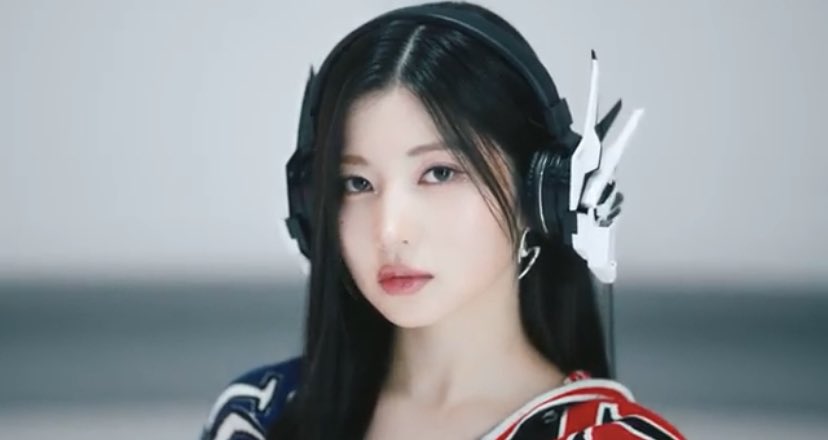 picbaemon's tweet image. ENAMI ASA IS SO PRETTY