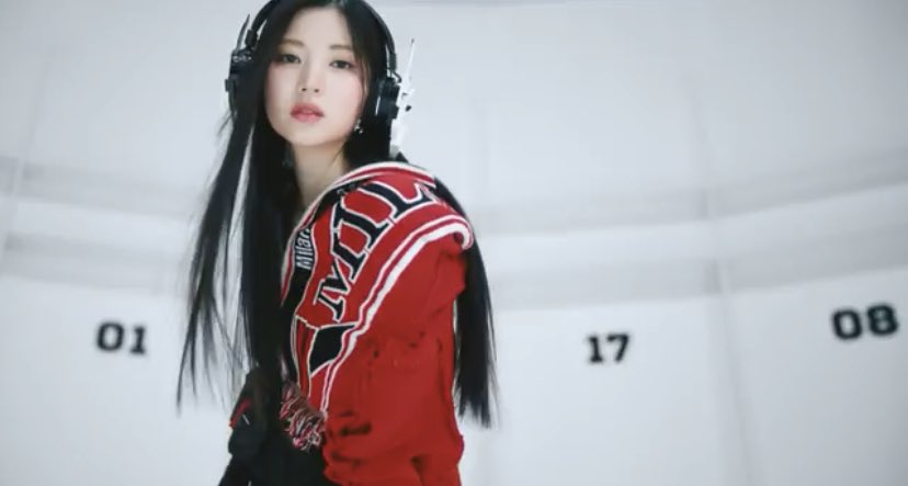 picbaemon's tweet image. ENAMI ASA IS SO PRETTY