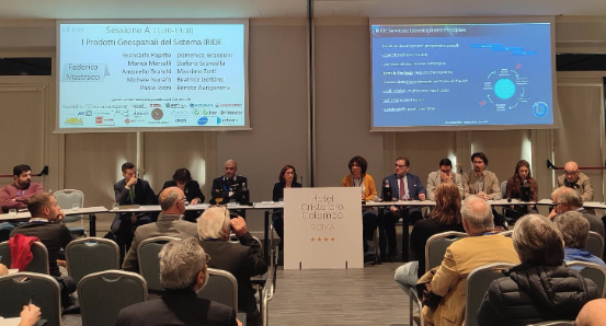 e_geos's tweet image. 🫱🏻‍🫲🏼 Istituzioni, user istituzionali e partner aziendali: siamo al tavolo di IRIDE Spazio a #Technology4all 🛰️❗

European Space Agency - ESA | Agenzia Spaziale Italiana

📢 il confronto è sui nuovi Prodotti di #geoinformazione del Sistema #IRIDE❗❗

#e_GEOS