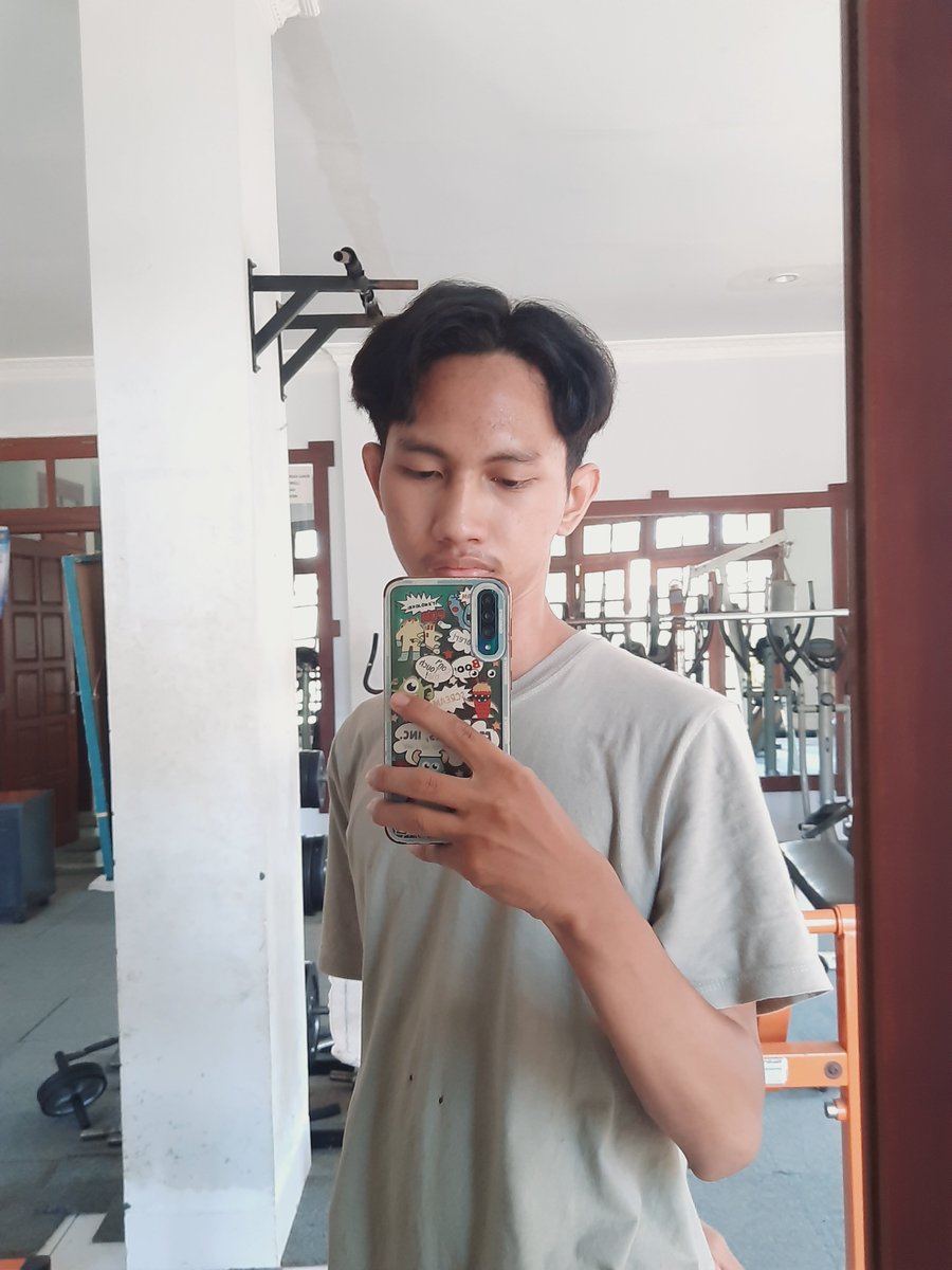dikyprs__'s tweet photo. Ajarin gym dong kak https://t.co/B8JzUijt5x