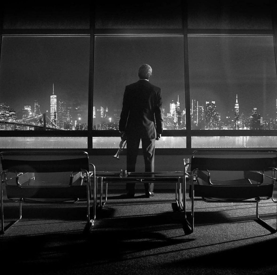 AsandaSizani's tweet image. The stunning new Allan Gray TV ad, directed by my insanely gifted friend Sam Coleman. Produced by Zayd Halim. All filmed in Cape Town. 🎺🎶 #GiveItTime

Full clip here:
m.youtube.com/watch?v=fFJKMA…