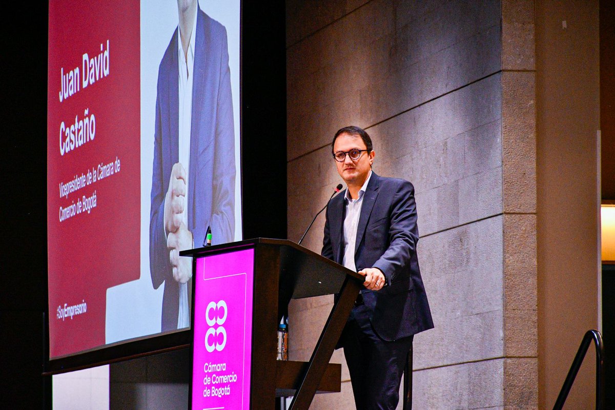 <a href="/JuanDaCastano/">Juan David Castaño A</a>, vicepresidente de <a href="/camaracomerbog/">Cámara de Comercio de Bogotá</a>, destacó el impacto de #FábricasDeProductividadySostenibilidad y cómo este programa de @Col_Productiva y <a href="/MincomercioCo/">MinComercio Colombia</a>, se articula con el trabajo de la cámara para desarrollar las habilidades gerenciales de las empresas.