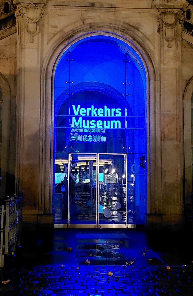 PHINEO 🚀 (@phineogag) on Twitter photo Gestern trafen sich die von unserer Initiative Mobilitätsultur geförderten Projekte im Verkehrsmuseum Dresden, um sich über neue und bewährte Ansätze auszutauschen und zu vernetzen. 
 
Mehr Infos zur Initiative 👉phineo.org/projekte/initi…
Danke an alle Teilnehmer*innen! Gestern trafen sich die von unserer Initiative Mobilitätsultur geförderten Projekte im Verkehrsmuseum Dresden, um sich über neue und bewährte Ansätze auszutauschen und zu vernetzen. 
 
Mehr Infos zur Initiative 👉phineo.org/projekte/initi…
Danke an alle Teilnehmer*innen!