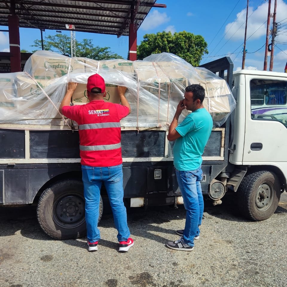 SENIAT_Oficial's tweet photo. El #SENIAT a través de la #AduanaPSanAntonioDelTáchira conjunto a la #GerenciaDeTributosRegiónLosAndes se encuentran desplegados en el punto de control #LaTendida del estado #Táchira, velando por el cumplimiento de la legislación aduanera y tributaria.
#YoSoyEsequibo https://t.co/cfqWic84MR
