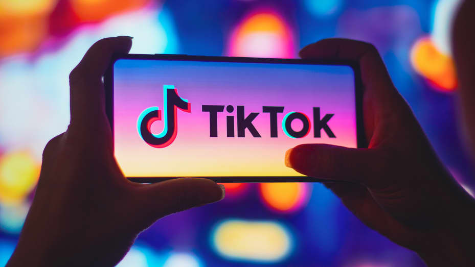New TikTok feature allows users to save songs directly to Apple Music, Spotify and Amazon. Rolling out today.