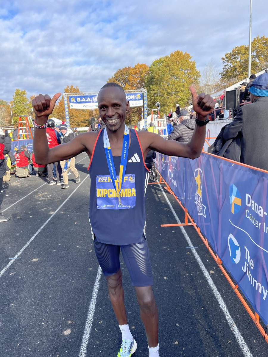 Boston26_2_Pro's tweet image. Abel Kipchumba 1:01:32 and Fotyen Tesfay 1:08:46 are your @baa Half Marathon open champions!
