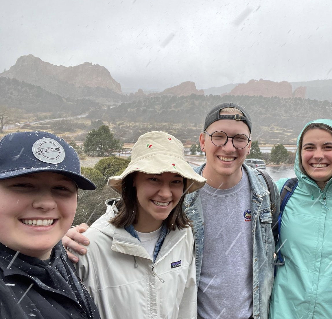 CampusMinMU's tweet photo. Please join us for Community Meal today from 11-12 on 2nd floor Clemmons! Pastor Liz will share Communion & other guests will let us know about opportunities to be part of Carol Joy Holling's summer ministry team & to serve for a year through Urban Servant Corps. #homemadechili https://t.co/aK4iFjvejA