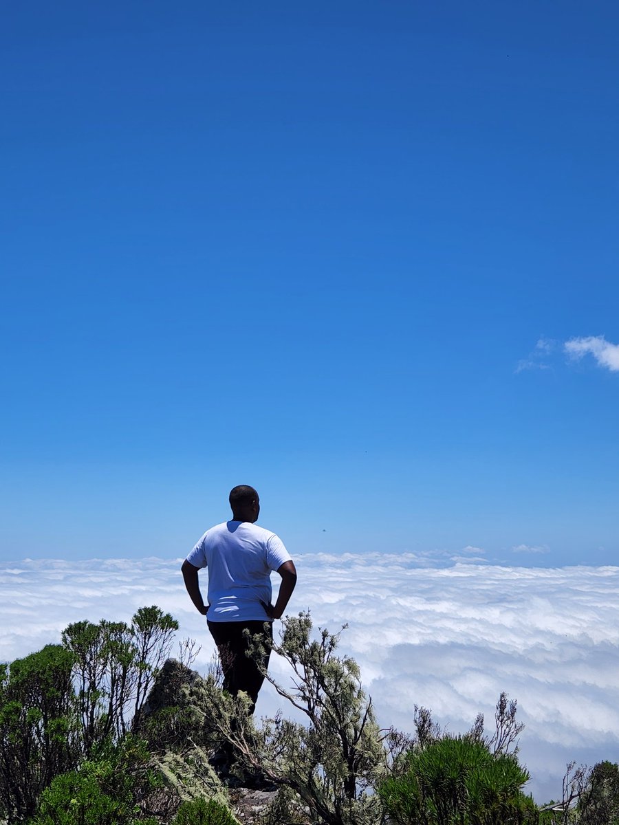 Sarutheone's tweet photo. This is a formal invitation to the Highest Peak in Zimbabwe 🇿🇼 https://t.co/br5YAHMq4W