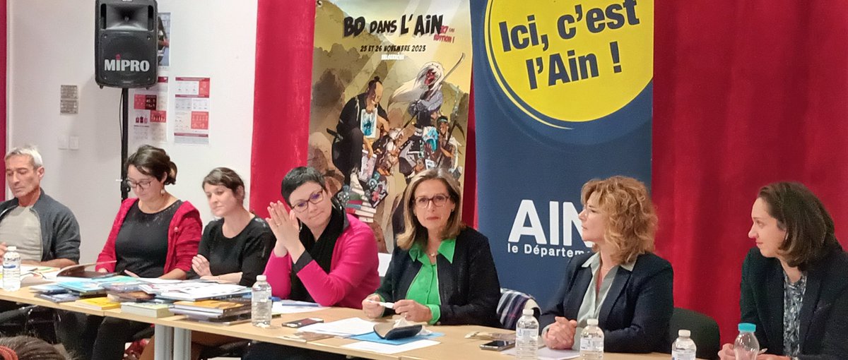 Departement_AIN's tweet photo. 🖍️Lors de la conférence de presse du festival "#BD dans l'#Ain" présidée par @baude_veronique, les lauréats du concours "Jeunes Talents" ont été dévoilés🏆 Bravo aux  280 collégiens ayant participé ! 📚Rdv au festival les 25 et 26 novembre à Valserhône➡️https://t.co/CNmQWN9kKx https://t.co/RxfT0s1FRv