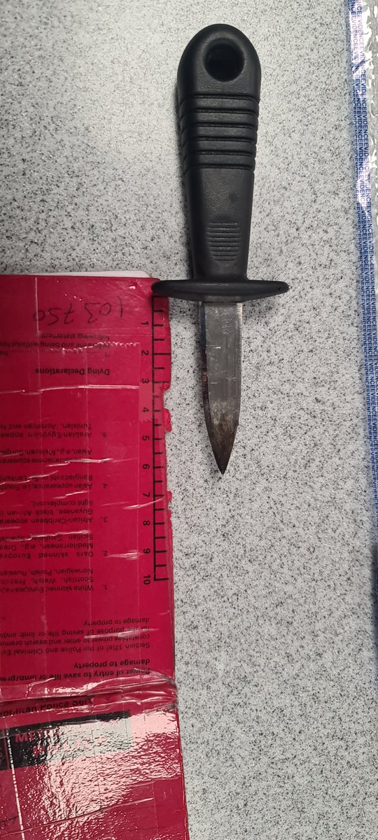 Officers on patrol today on Shepherds Bush green noticed a male who was wanted. Officers detained the male and he was found in possession of an offence weapon. The male was arrested and brought into custody #opnightingale #OpSceptre