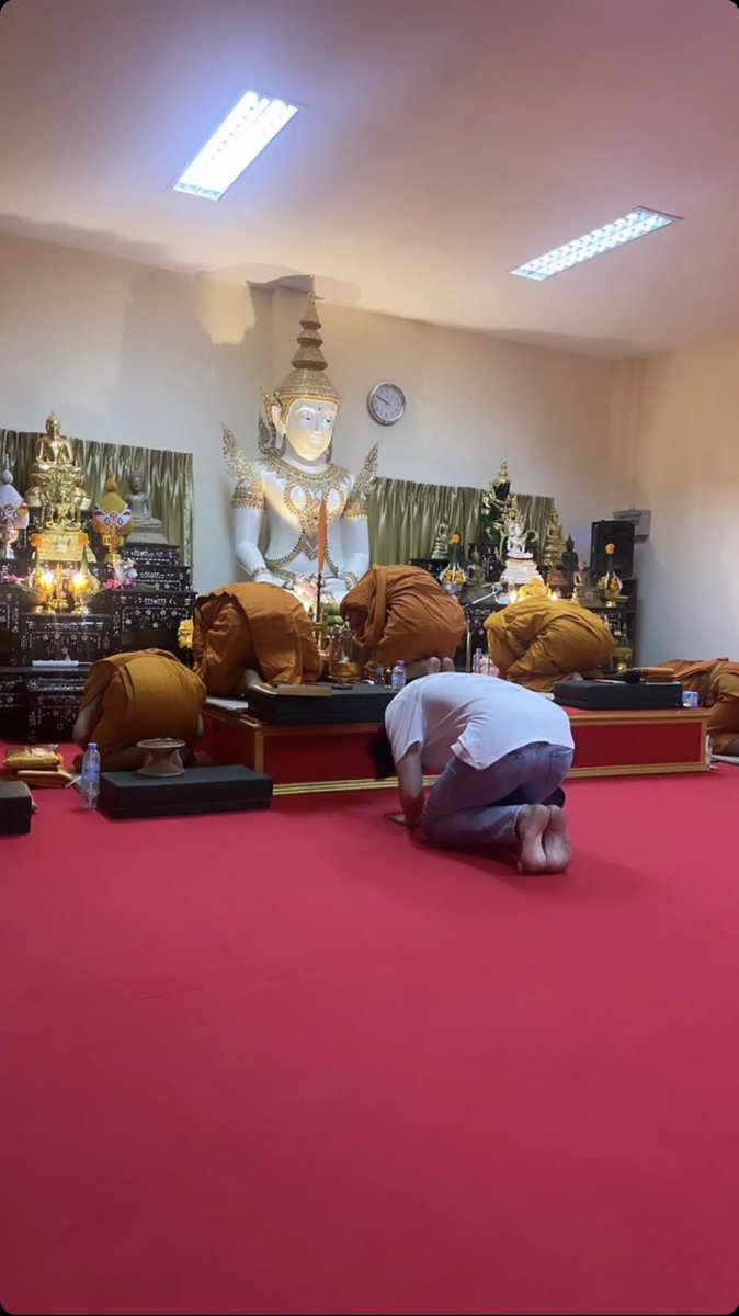 kanoompeekpoon's tweet image. 💬สาธุ

IGs : nuk.pirada 

#Saint_sup l