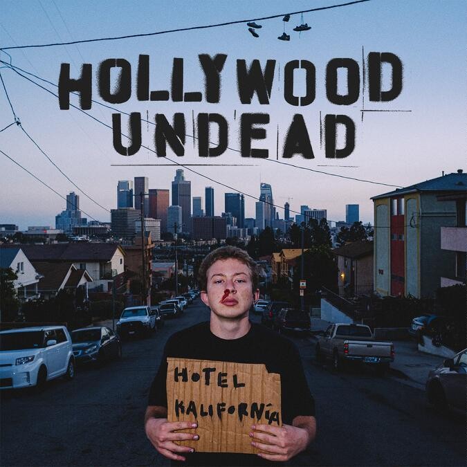 JasonSm36327211's tweet photo. Listening to House Of Mirrors (feat. Jelly Roll) by Hollywood Undead &amp; Jelly Roll on @PandoraMusic
https://t.co/hqW2N4mcSM https://t.co/K5unAoX3Ol