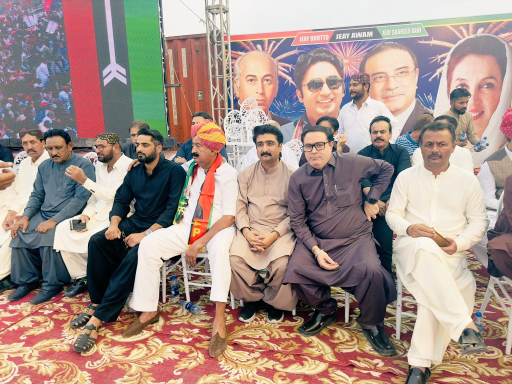 QadirSabaPP's tweet photo. Congratulate the historic successful #Jalsa of chairman @BBhuttoZardari in #Mthi Tharparkar to Divisional President ppp #PirAftabJilani, GS Dr. @MaheshMalaniPPP , @sardarshah1 , @Qasimsoomro , @Dostmuhammad_, @SyZulfiqarShah and all the Jyalaz.
@LiaquatShahani_ GS ppp cw https://t.co/jLEXqugJEk