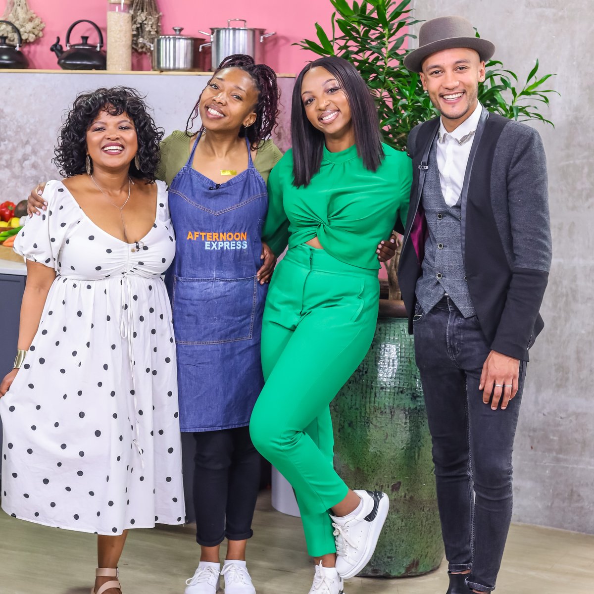 AfternoonChat's tweet photo. And the winner is… Chef Linda! 🤩🎉

Linda walks away with the title of #Excella Young Chef for 2023 and R20 000. As runner up, Boitshoko takes home R5 000.

Let’s give a huge round of applause for these two and all the other contestants. #MealsMadeExcellent #AfternoonExpress https://t.co/IYuzwlwGB4