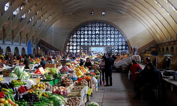 #hinyerevan

Central Market of #Yerevan hasn't changed since 1987 !! 

#PatrimoineCulturel #VisitArmenia