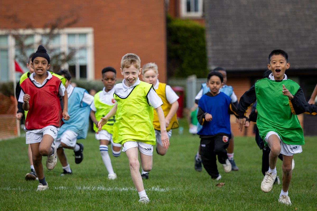 BablakeJunior's tweet image. Bayley House Clinches Victory in Bablake's Cross-Country Showdown! 🏃

Last week marked the eagerly awaited House Cross-Country event at Bablake Junior School. 

Congratulations to Bayley House for a stellar collective effort!

#BablakeCrossCountry #HouseCompetition