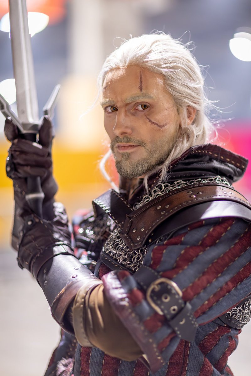 Krysthal (@krysthal_live) on Twitter photo Un peu de couleur et de cosplay ? 👀
On commence avec <a href="/VilinaCosplay/">Vilina</a>, <a href="/ellothincosplay/">Ellothin 🖤</a> et <a href="/Axel_Cosplay/">Axel</a> à la <a href="/ParisGamesWeek/">Paris Games Week</a> ! ❤️ Un peu de couleur et de cosplay ? 👀
On commence avec <a href="/VilinaCosplay/">Vilina</a>, <a href="/ellothincosplay/">Ellothin 🖤</a> et <a href="/Axel_Cosplay/">Axel</a> à la <a href="/ParisGamesWeek/">Paris Games Week</a> ! ❤️