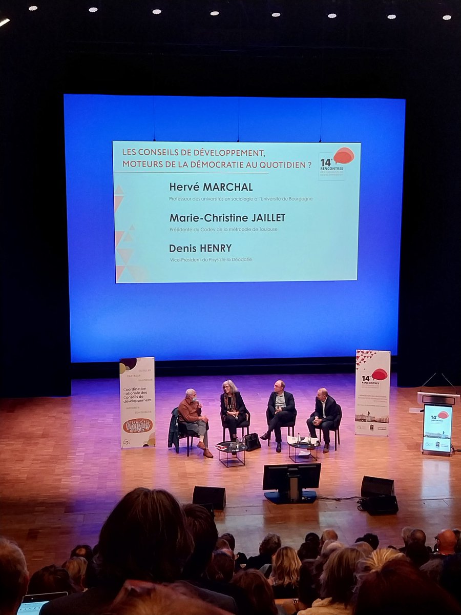 💬 'Les codev aident à construire du dialogue sur tous nos territoires' Deuxième table ronde sur le rôle des codev, moteurs de la #démocratie au quotidien. @CoordNatCD