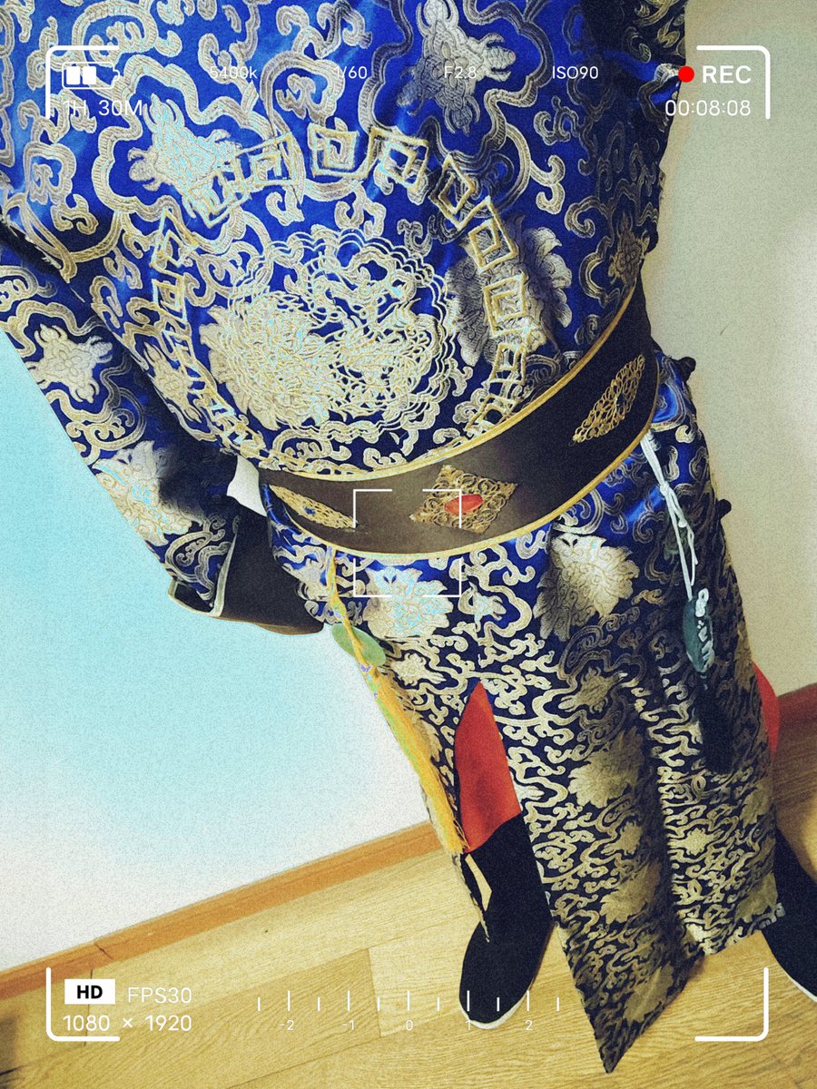 xfcy119's tweet photo. 做梦 梦到自己前世也是个贵族。 https://t.co/vuV990SEud