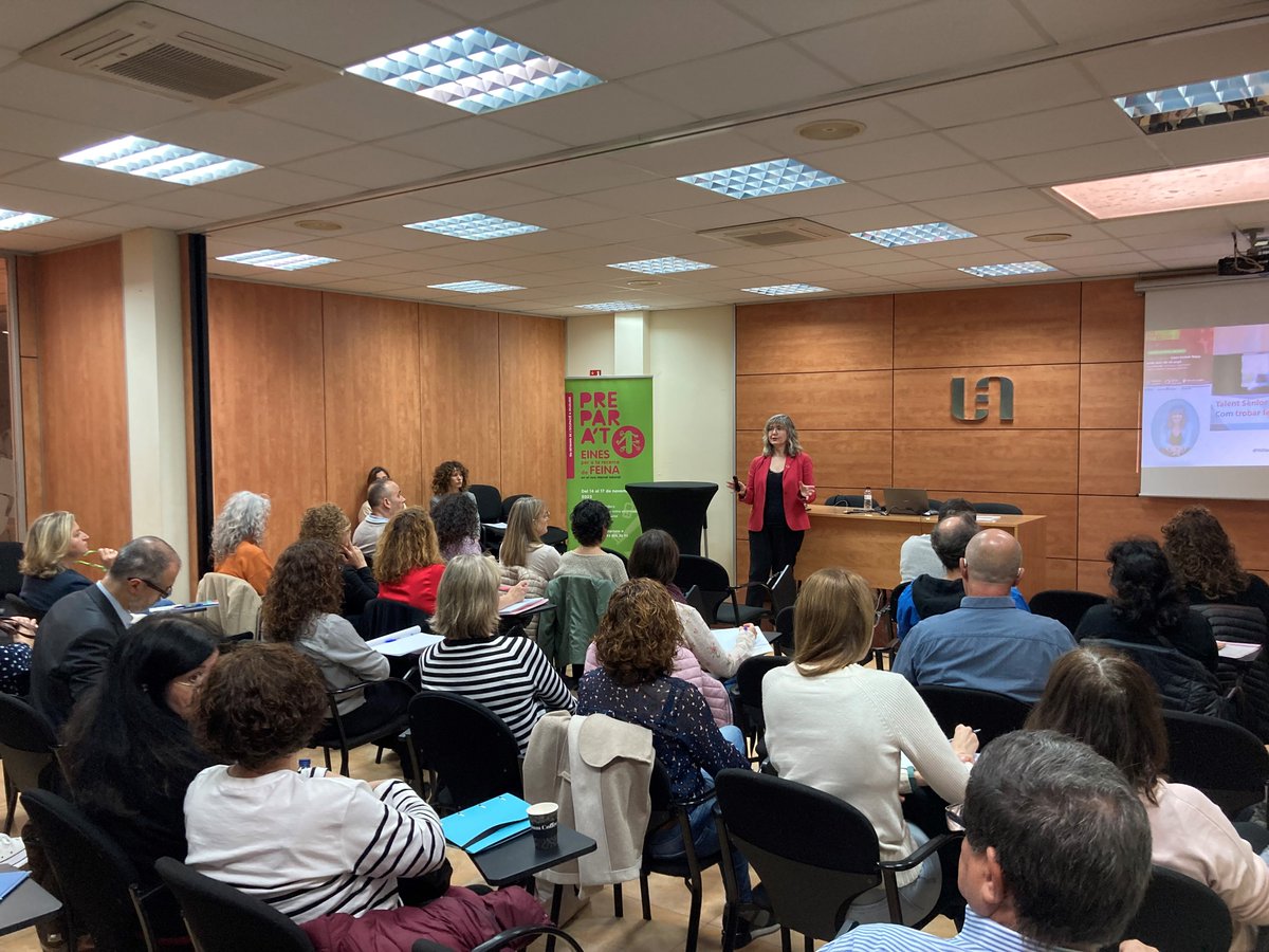 IGDpreparat's tweet photo. @UEAnoia @ignovaigualada @Jmarcetermes @ajigualada @laurafarre_ Amb "Talent sènior. Com trobar feina amb mérs de 45 anys", Cèlia Hil-psicòloga i experta en inserció laboral i recursos humans- dona les claus de com ens podem reenganxar a la feina després de l'atur, en molts casos, de llarga durada. https://t.co/u3SkhJIruH