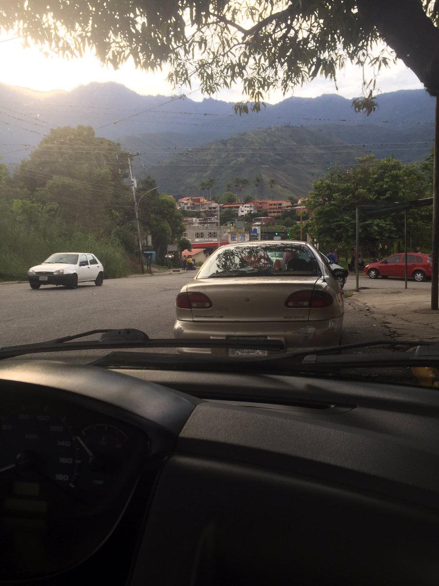 drvillam's tweet photo. Colas interminables en Merida para surtir combustible https://t.co/5z0t5Px5C0