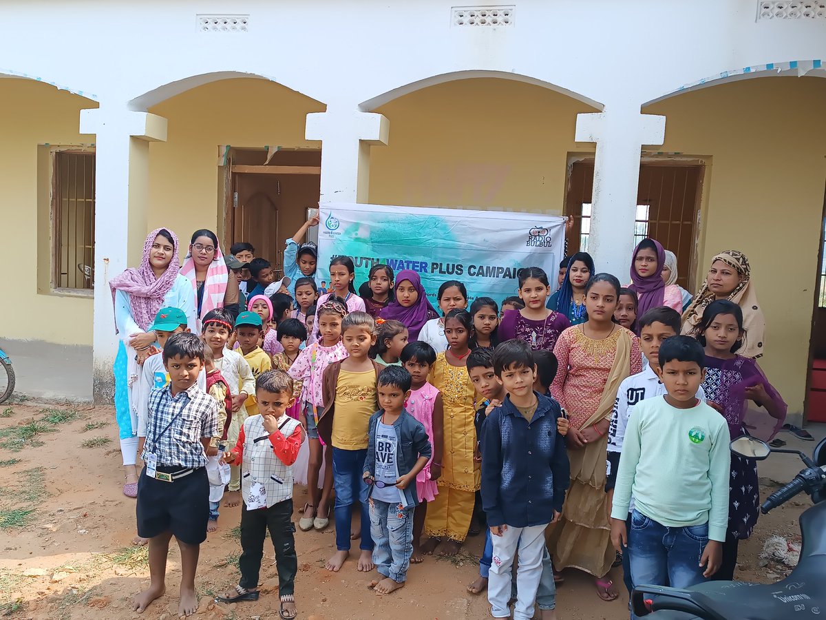 RadioBulbul's tweet photo. Narrowcasting Session Awareness Programme organized by #RadioBulbul Theme of #ChildresDay2023 At @DishaOdisha English medium School Bhadrak @Youth4WaterPlus @UNICEFIndia @DM_Bhadrak @forcengo @niyazlive @manishrathor90 https://t.co/d8BOHMfdDX