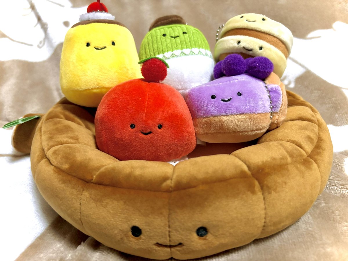 にっこりーノ ケーキのぬいぐるみ | Qualia 【新品未使用】 にっこ