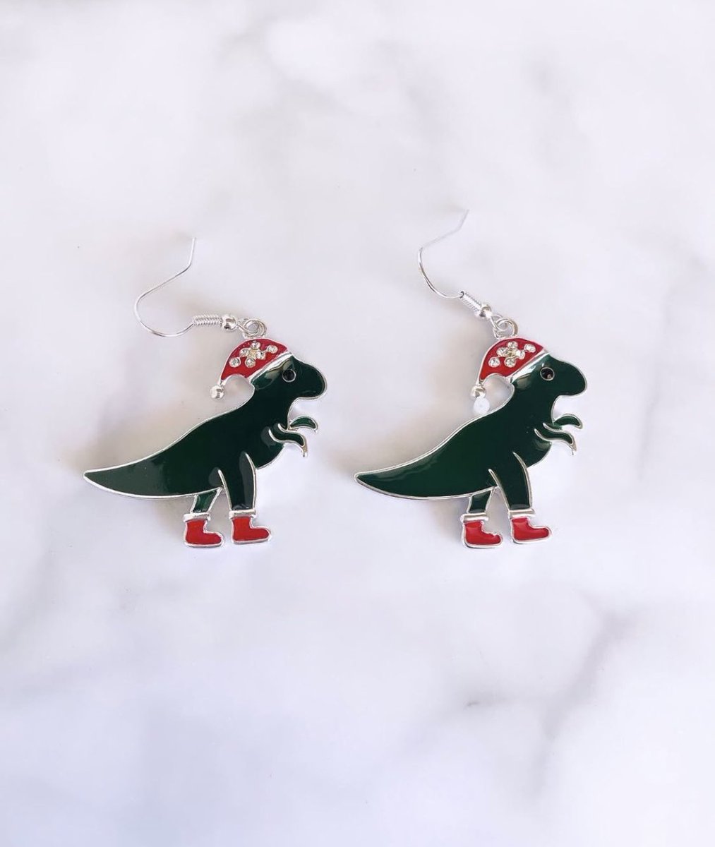 Dinosaur Christmas earrings 🎄 🎅 

etsy.com/uk/KatsJewelle…

 #uniquegifts #accessories #christmas #christmasjewelry #christmasearrings #stockingfillers #christmasiscoming #jewellery #accessories #dinosaurearrings #christmasdinosauresrrings #christmasshopping #stockingfillers.