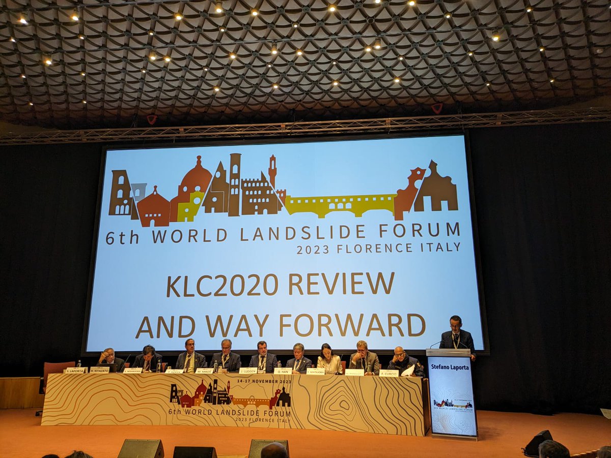 #WLF6 Presidente Laporta: "Rischio #frane incrementato da #cambiamenticlimatici e consumo di #suolo. Tre pilastri dell’attività di Ispra sul tema: raccolta dati, condivisione info per aumentare consapevolezza cittadini e nuove tecnologie di monitoraggio."