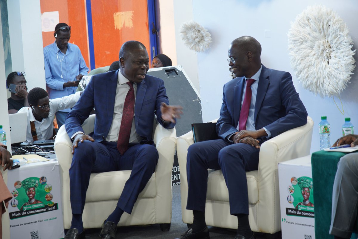 salonpme_uemoa's tweet photo. @FagaceOfficiel @badeabank @BIDC_EBID @boad_official @gimuemoa @BRVM_UEMOA @UEMOA_Officiel @orange_sn @AUF_AfriqueO @Adepme @Khadynd88668142 @CCRUemoa @Synebaci1 @CORAFNews @ITCnews La cérémonie de SBPME UEMOA a été honorée par le discours de ✅𝐀𝐡𝐦𝐚𝐝𝐨𝐮 𝐀𝐥 𝐀𝐦𝐢𝐧𝐨𝐮 𝐋𝐎 Directeur National pour le Sénégal représentant le Gouverneur de la BCEAO
#sbpmeuemoa
#redynamiserlespmedeluemoa
#soutenir_le_développement_de_l_afrique
#BCEAO #DPME #APBEF #APSFD https://t.co/mSWcPckR5F