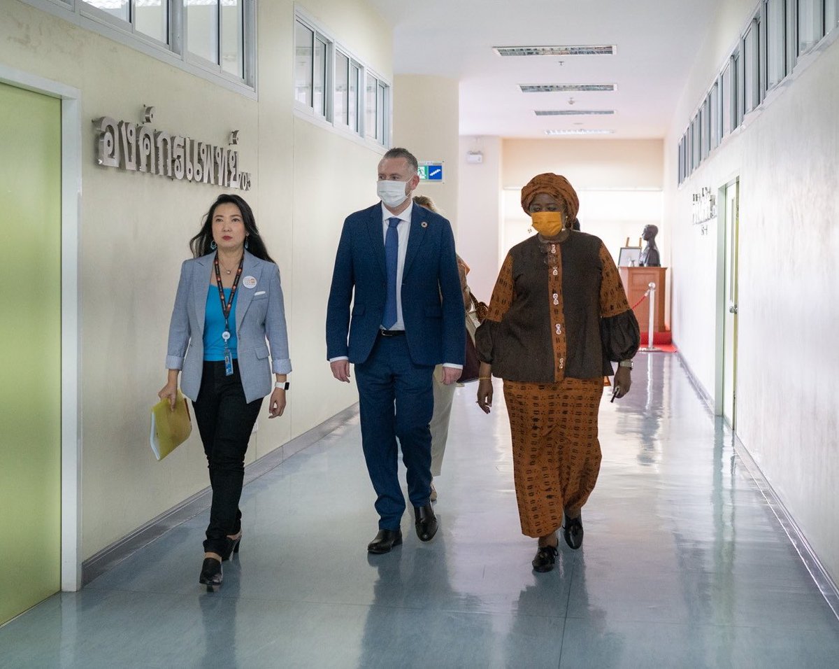 Applauds to front line officials #UNFPA leaderships visited One-Stop Crisis Centre (OSCC) in Pathumthani province, #Thailand learning multi-ministerial task team’s effort to safe lives, support survivors of Gender-Based Violence (GBV) to ensure #RightsAndChoices Gender Equality.