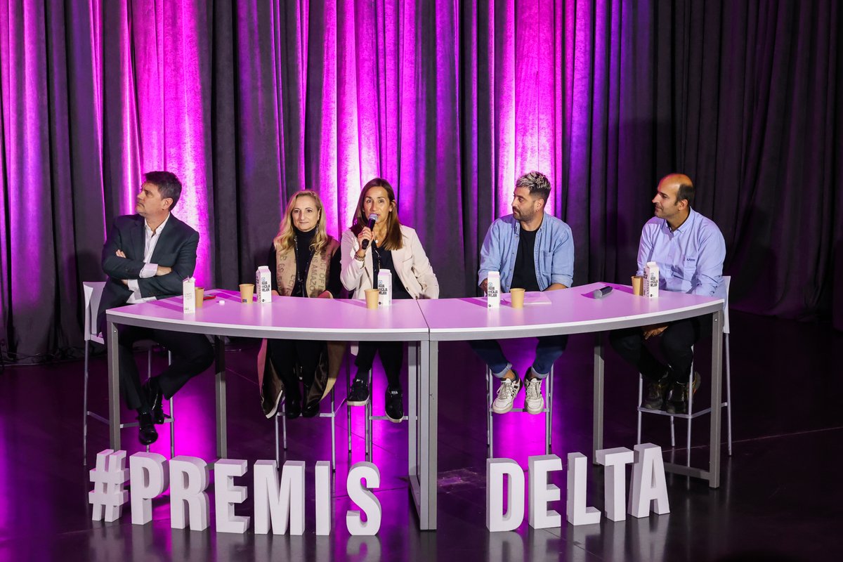 BlocEmpresarial's tweet photo. La taula rodona “Els ODS com a estratègia de canvi, creixement i innovació a les empreses” als #PremisDelta va ser🔝amb:
Sra. Ana Palencia, @UnileverSpain
Sr. Cristian Oller, @Prologis
Sra. Sylvia Calvo, Sylvia Calvo BCN.
Sr. Raúl Punzano, @FRubricatus
Sr. Daniel Camps, J.Juan https://t.co/2ENxQecTNu
