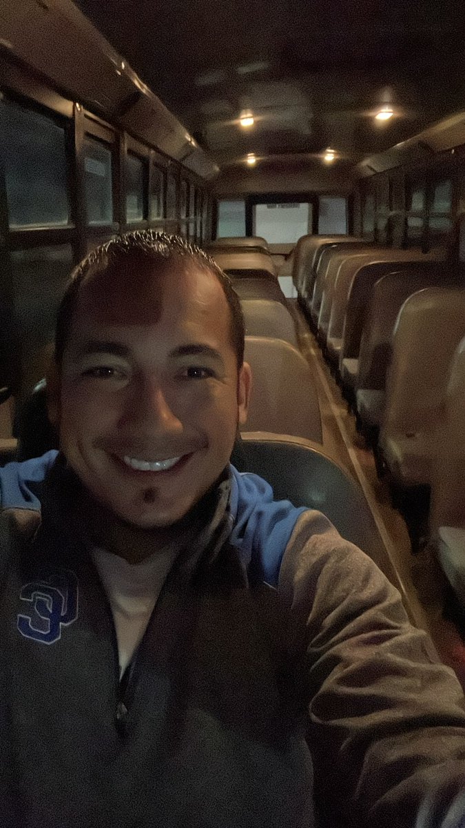 Happy Tuesday @fit_leaders. Live from my bus this morning. Win the day.  
#we23