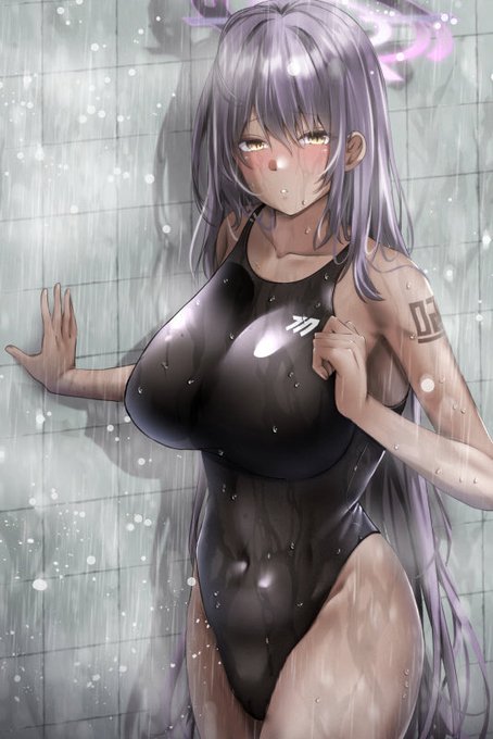 カリンの競泳水着 