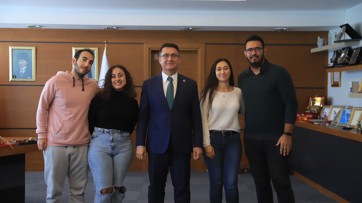 IEEE Öğrenci Topluluğumuz ile bir araya geldim.
Faaliyetleri hakkında bilgi aldığım sevgili öğrencilerime başarılı bir dönem diliyorum.
.
I came together with our IEEE Student Community.
I wish my dear students, from whom I received information about their activities, a