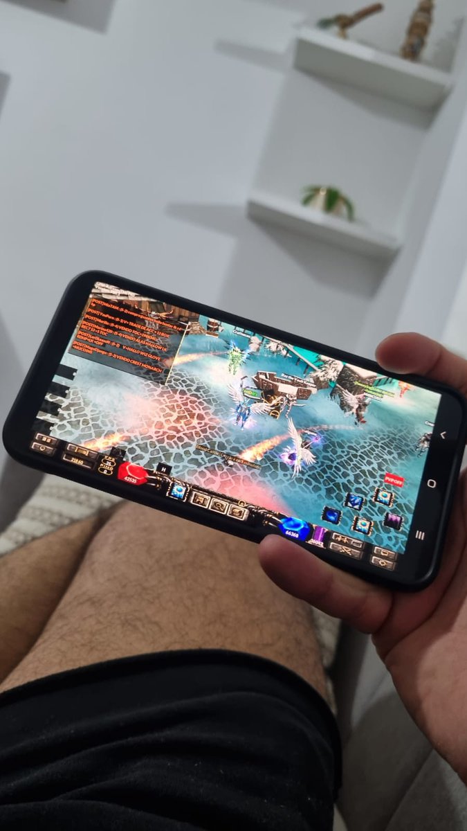 argonlegend_'s tweet photo. El MU de Argentina, con +15 años de trayectoria hoy te trae el juego a tu teléfono celular! 📱

⚔️ Versiones clásicas: 99B y Season 3
🎮 Multi-plataforma (Mobile + PC)
🔥 +1000 jugadores reales conectados por día
🙌 Comunidad activa, desafíos y diversión asegurada

#mumobile https://t.co/SRUW3zFOiz
