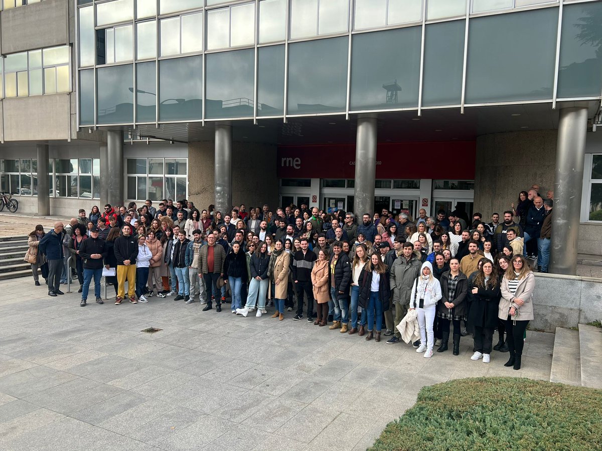 Décadas de abuso de la temporalidad, de interinidades, de freelance... Los trabajadores de #RTVE decimos #BASTAYA y exigimos #solucióncontratadosRTVEya