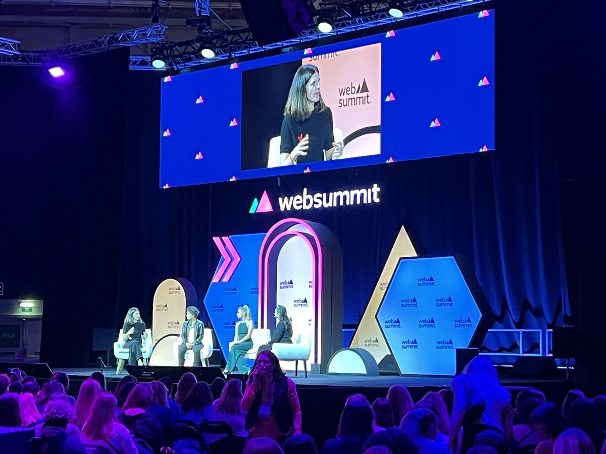 Interesting panel on “Women in tech: Capitalising on diverse perspectives as a competitive advantage” with @ClaraChappaz #FrenchTech #WebSummit