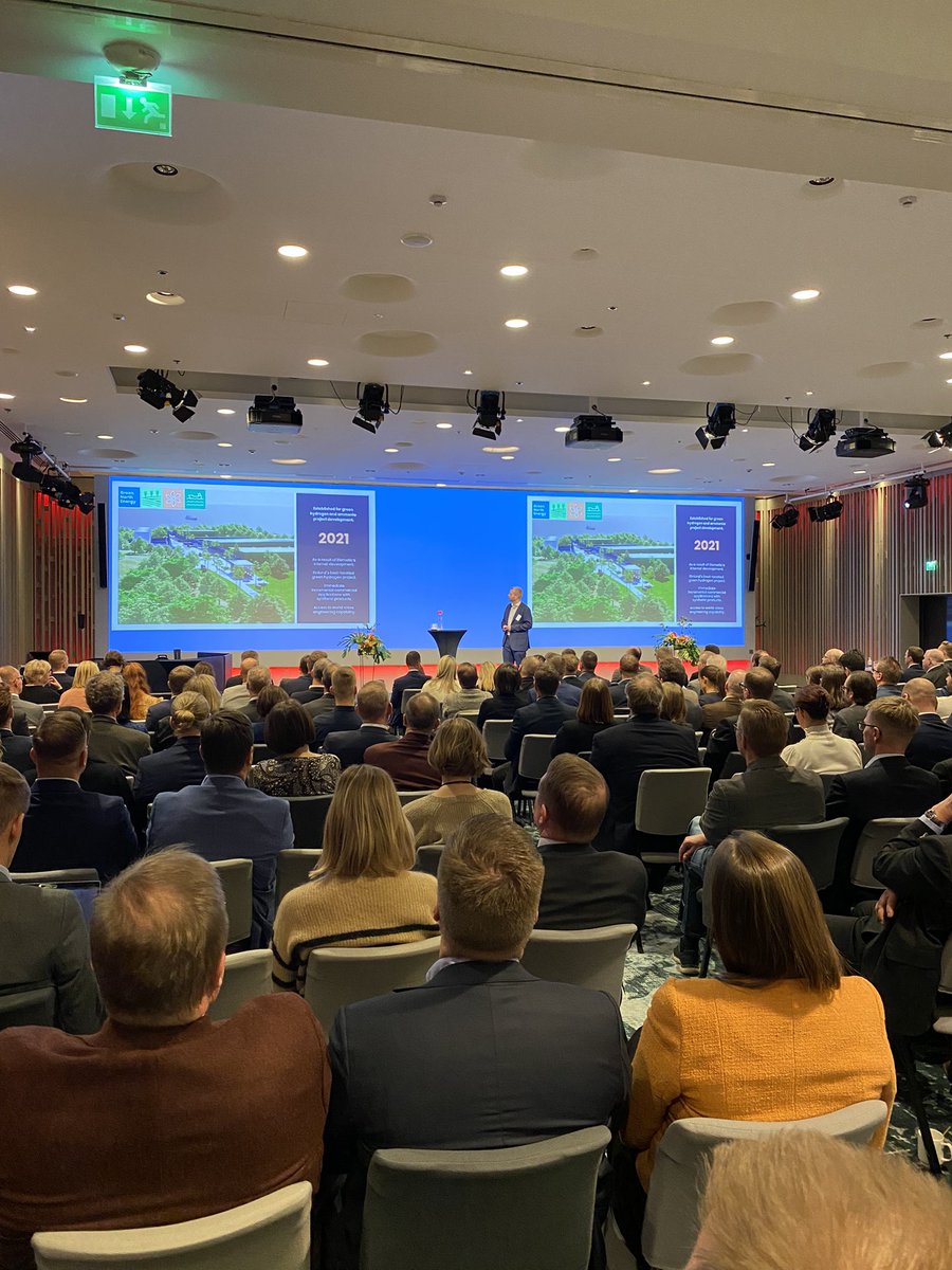 fingrid_oyj's tweet image. Jussi Ylinen Green North Energy -yrityksestä kertoi vihreän vedyn ja ammoniakin tuotantosuunnitelmista. 
”Suomessa on hyvä ympäristö, hyvä infra ja hyvää osaamista edistää asiaa”, hän sanoi.
#FingridCurrent #Current