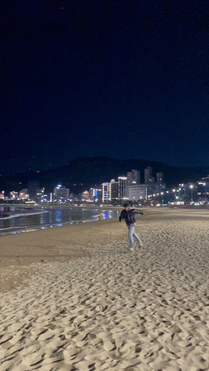 0414boy's tweet photo. 문상민 버블 달다 ~~ 🫧🐻🖤 https://t.co/lrRXG1Hadg