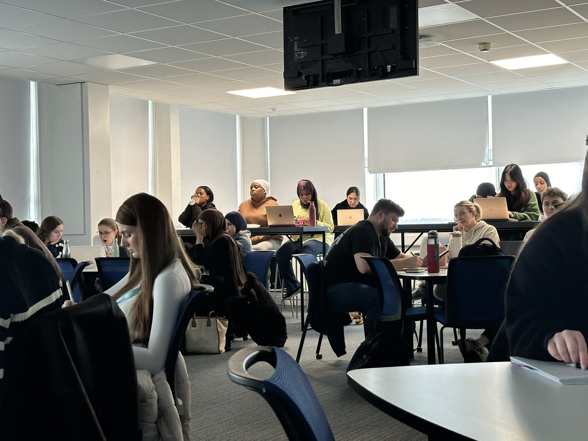 Carol Earley M.Com, B.Com(Hons), B.Com, NDip.Rad tweet media