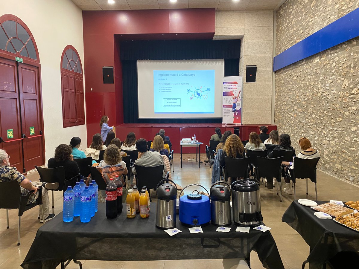 FundGentis's tweet photo. Avui hem presentat, a Terres de l'Ebre, el projecte internacional #YSSproject. Destinat a persones #joves
Agraïm al personal tècnic, responsables d'administracions públiques, entitats locals i empreses per la vostra assistència.
#inserciólaboral #recercadefeina https://t.co/zQVpNFLMwq