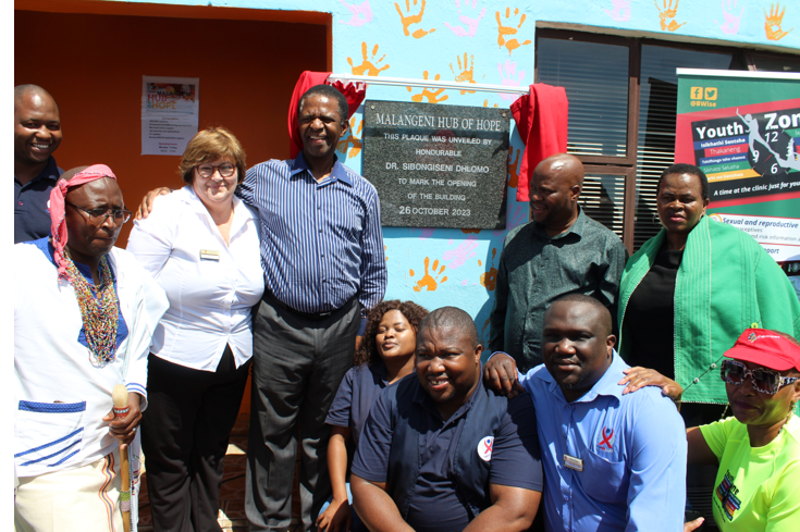 TBHIVCare's tweet photo. Deputy Minister of Health, Dr Sibongiseni Dhlomo, officially launched the Malangeni Hub of Hope on 26 Oct in Lusikisiki. Hubs of Hope are safe spaces for young people to access healthcare services & job readiness support.
#amyb #agyw #launch #empowerment
@HealthZA https://t.co/fvsfyzhwOY