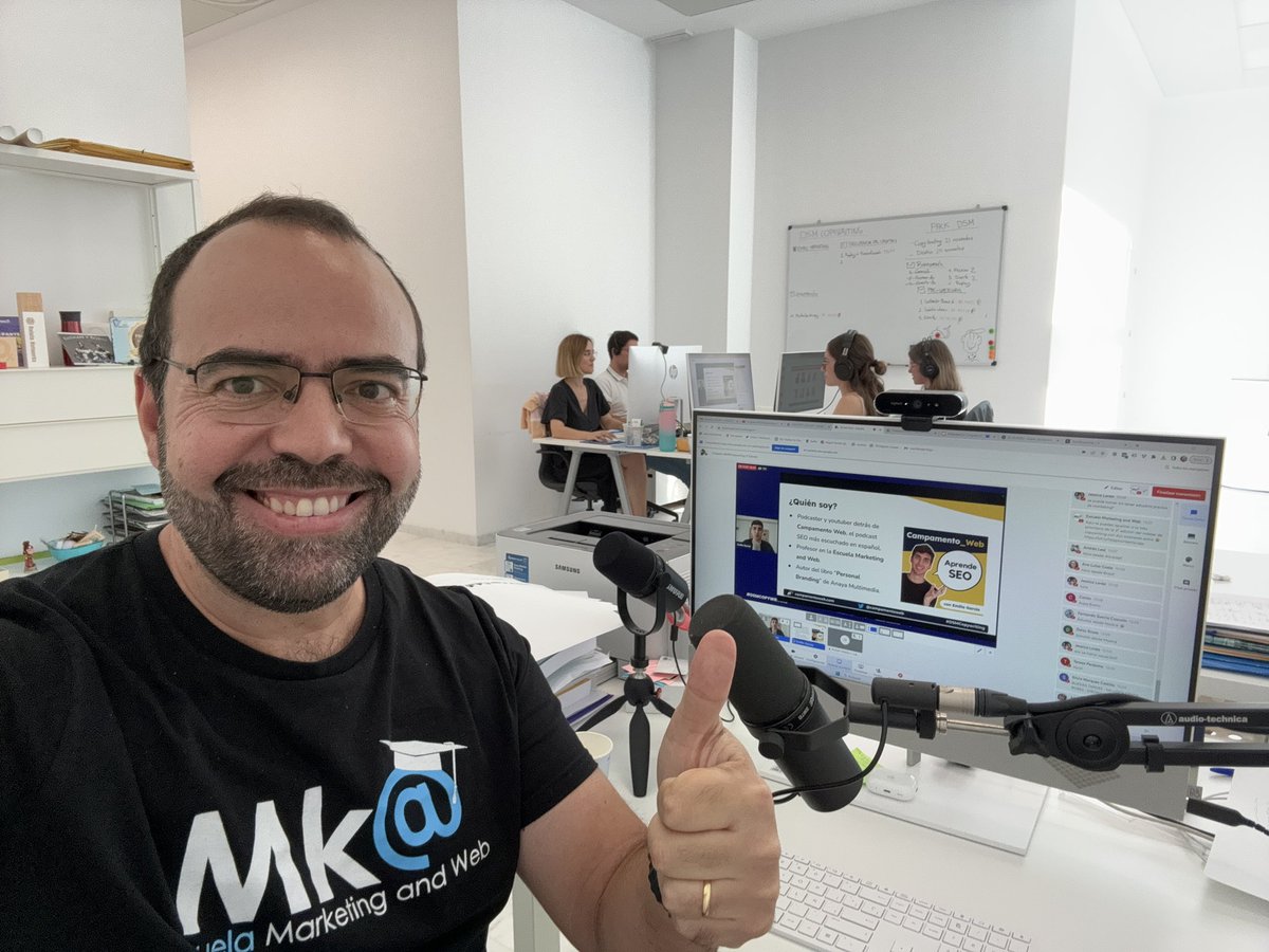 Arrancamos el #DSMCopywriting con más de 800 personas escuchando y aprendiendo a tope sobre #copywriting  💪💪💪