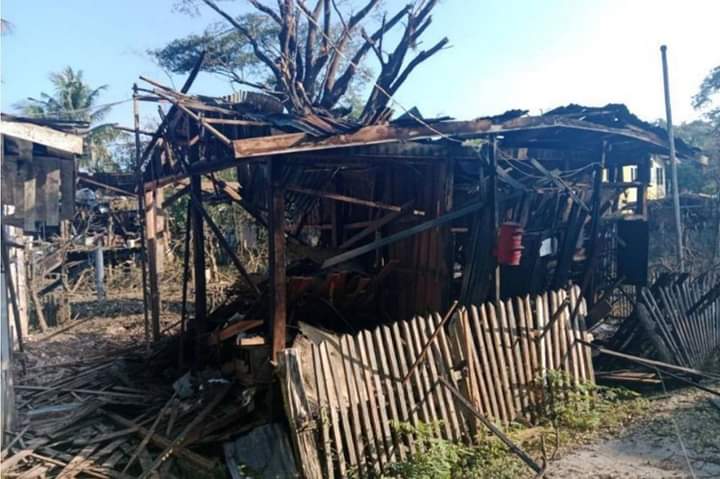 pzl_jourlm's tweet photo. Over 18 civilians including 3 children were killed and dozens injured as #Myanmar military accelerated aerial bombings and heavy shellings in #Sagaing’s Hteechai township where is now under the coordinated operation of ethnic armies and resistance alliance nearly one week long. https://t.co/j28VmFyHwa