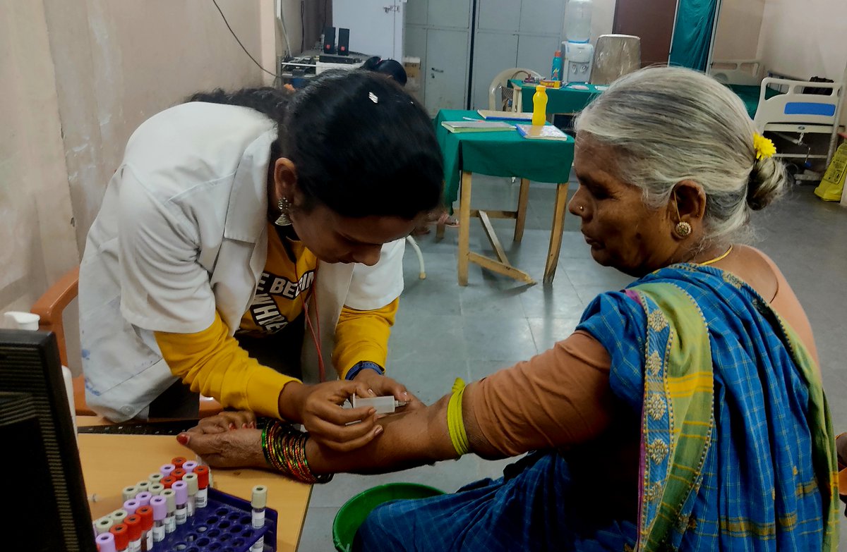 PPHF_Global's tweet image. On the occasion of #WorldDiabetesDay, @PPHF_Asia organized a #communityscreening and #awareness camp with the theme of "#AccessToDiabetesCare" in Moosapet, Hyderabad. Participants were made aware of #signs, #symptoms and #complications of Diabetes. #aspire @IndiaSanofi