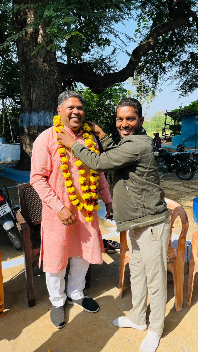 PrabhudayalBJP's tweet photo. आज सागर विधानसभा के विट्ठल नगर वार्ड मढिया में भाजपा प्रत्याशी श्री @shalendra_mla जी के पक्ष में प्रचार प्रसार किया एवं मतदान पर्ची का वितरण किया।
#फिरएकबारभाजपासरकार #घर_घर_भाजपा #MPWithModiJi #मेरा_बूथ_सबसे_मजबूत #Vote4BJP https://t.co/WSNiq5ypEk