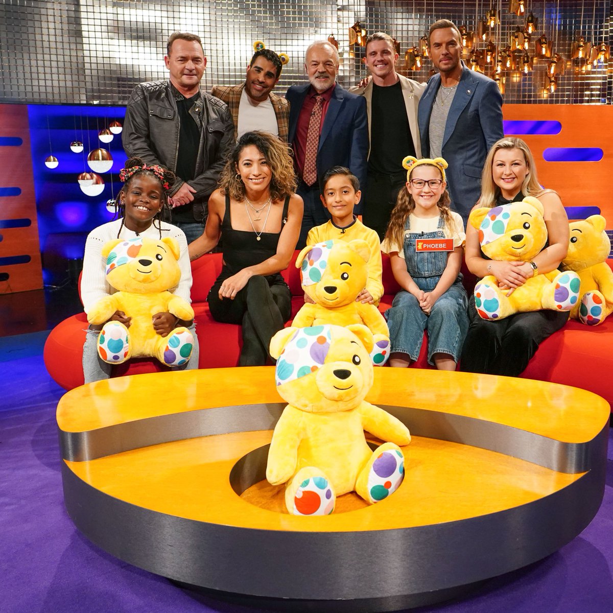 BBCCiN's tweet image. Graham Norton's Red Chair is back for BBC Children in Need!

Six brave celebs must tell their best in an attempt to impress three children who are guests on Graham’s infamous sofa. If the jokes don’t cut it with the kids then the lever is pulled and the Big Red Chair fires the…